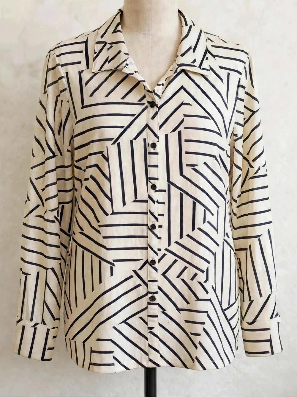 Lily Morgan Button Down Shirt Womens M Cream Black Geometric Stripe